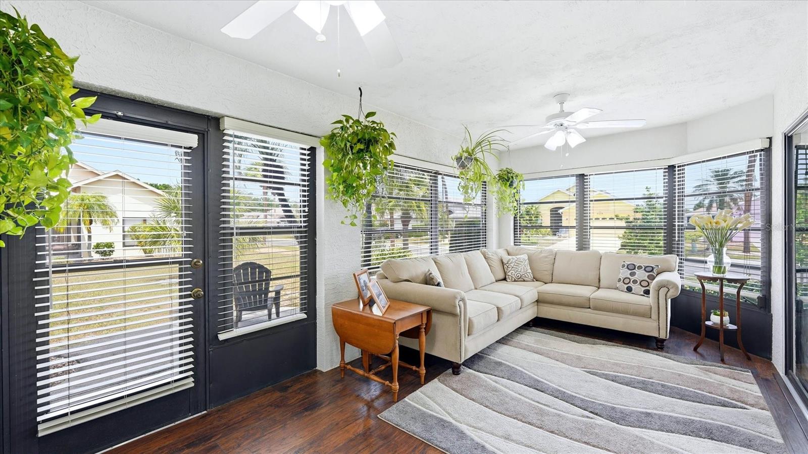 1834 E DEL WEBB BLVD, SUN CITY CENTER, FL, 33573