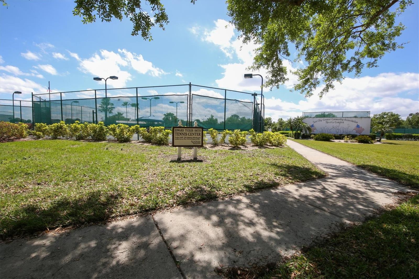 1834 E DEL WEBB BLVD, SUN CITY CENTER, FL, 33573