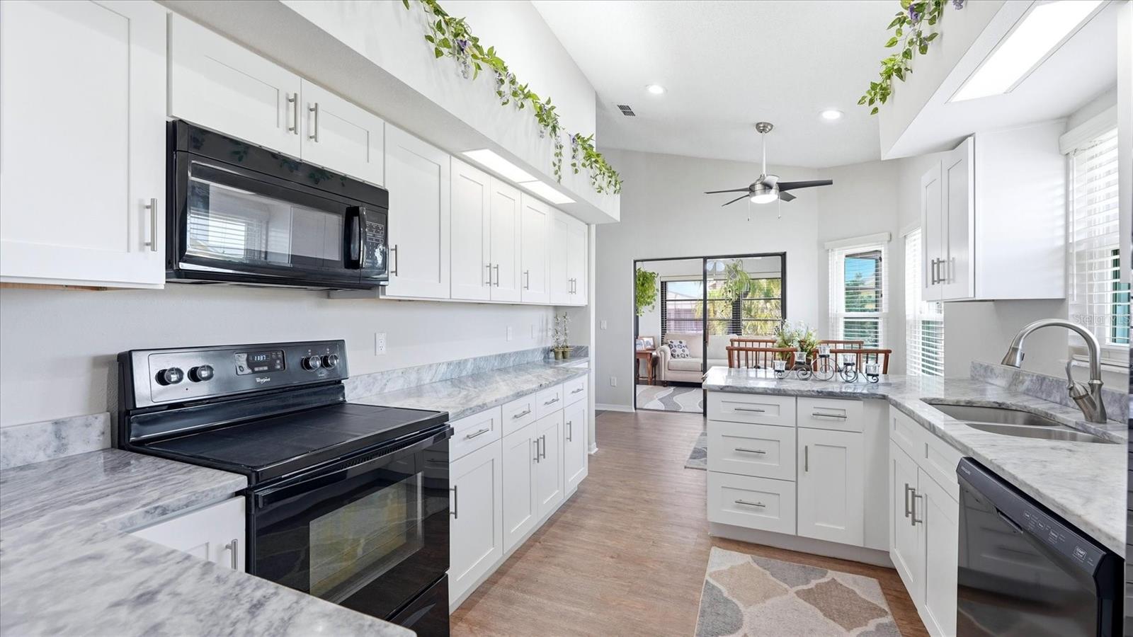 1834 E DEL WEBB BLVD, SUN CITY CENTER, FL, 33573