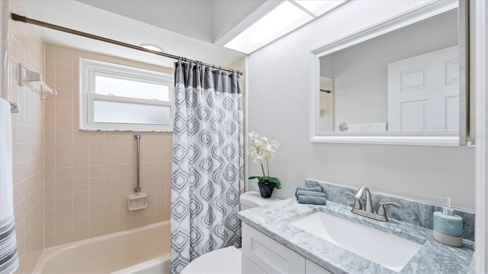 1834 E DEL WEBB BLVD, SUN CITY CENTER, FL, 33573