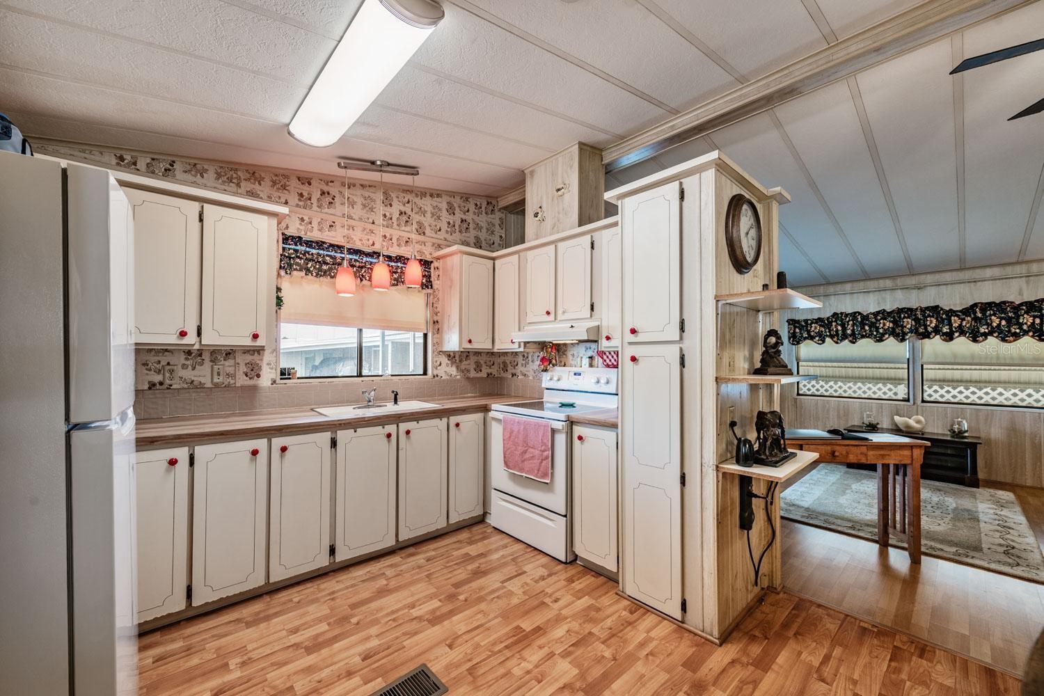 7047 EL MATADOR ST, ZEPHYRHILLS, FL, 33541