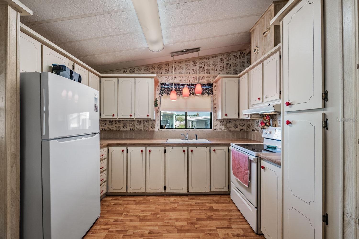 7047 EL MATADOR ST, ZEPHYRHILLS, FL, 33541
