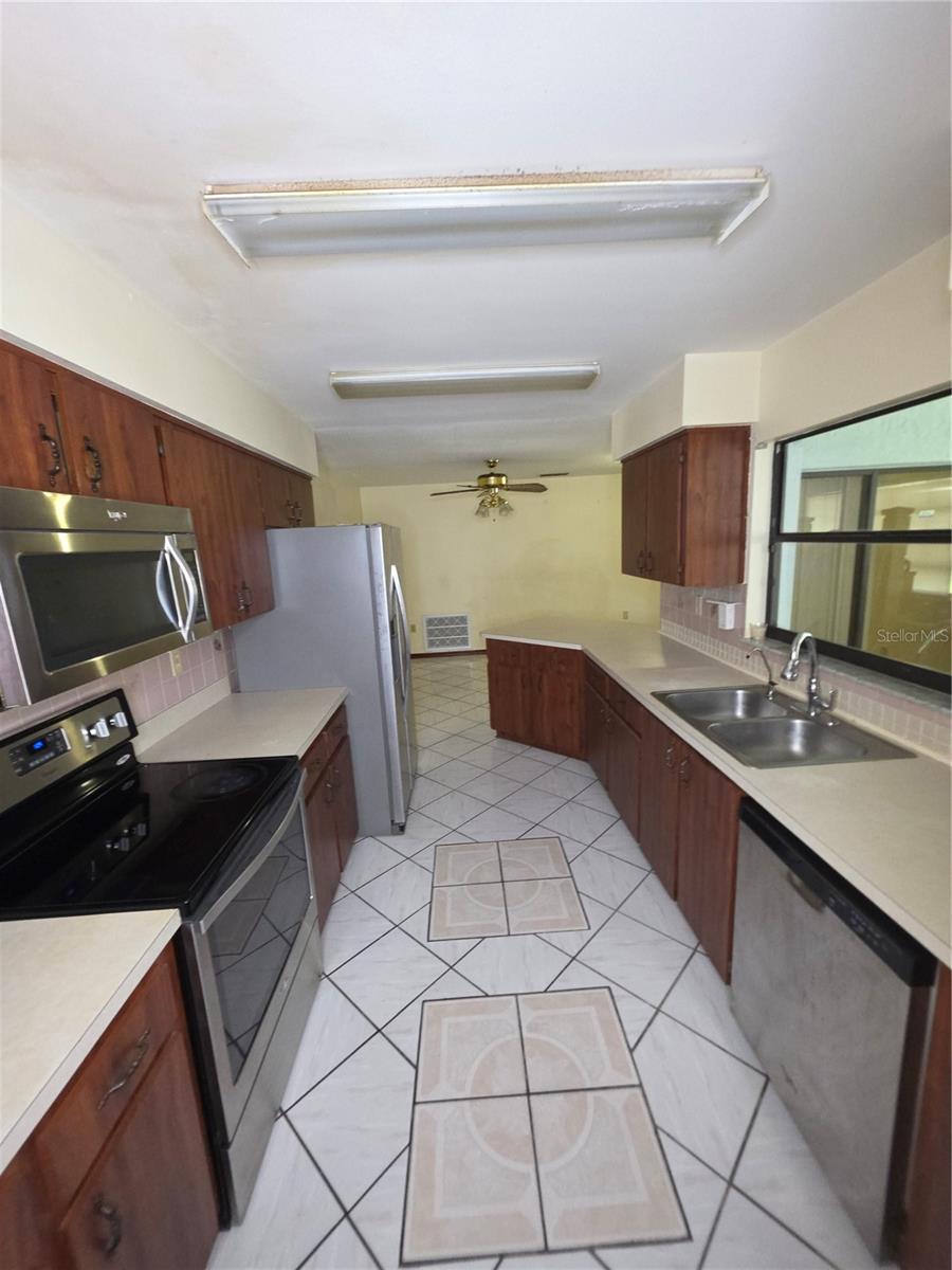 664 MILAN DR, KISSIMMEE, FL, 34758