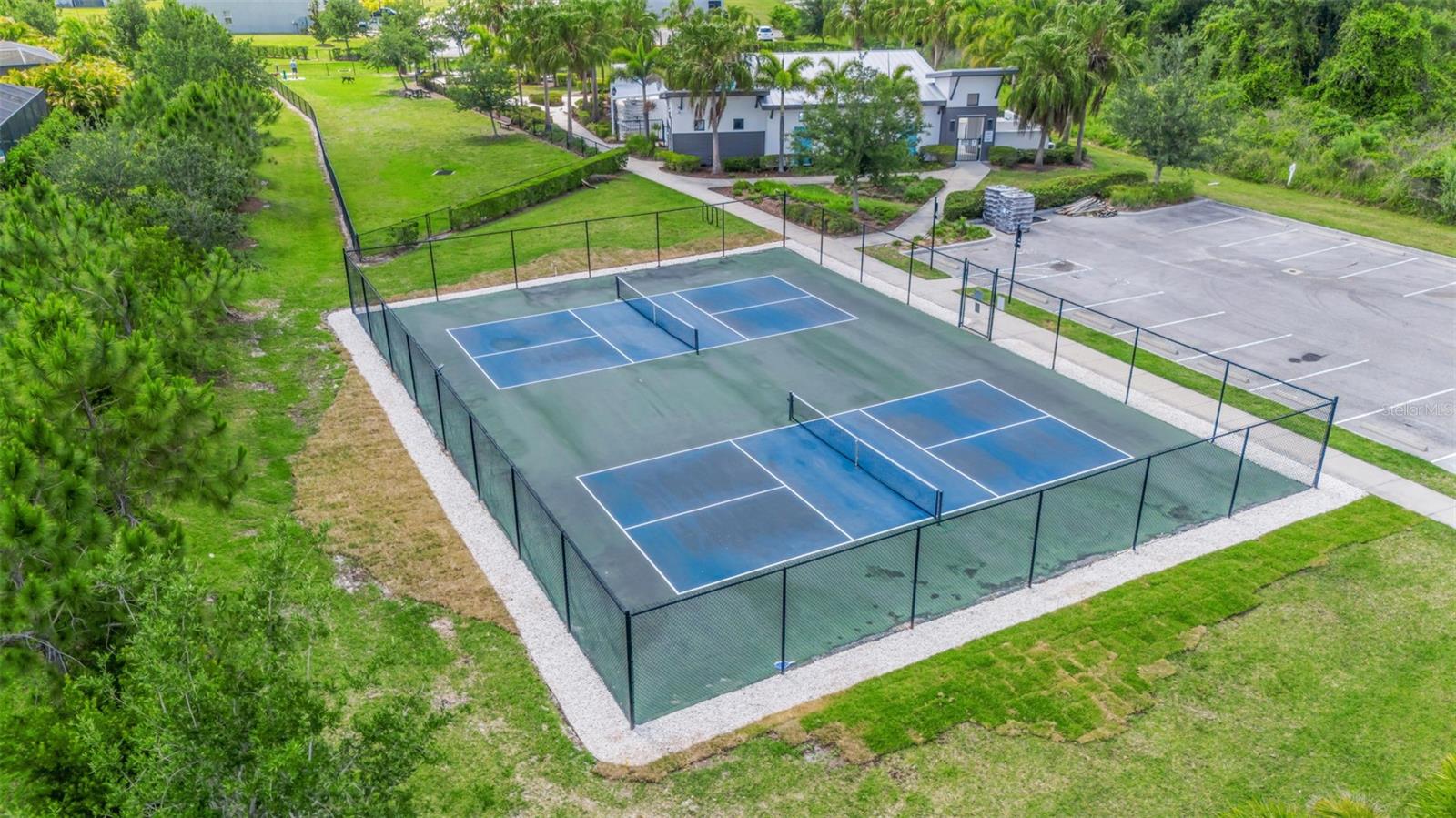 11610 WOODLEAF DR, LAKEWOOD RANCH, FL, 34211