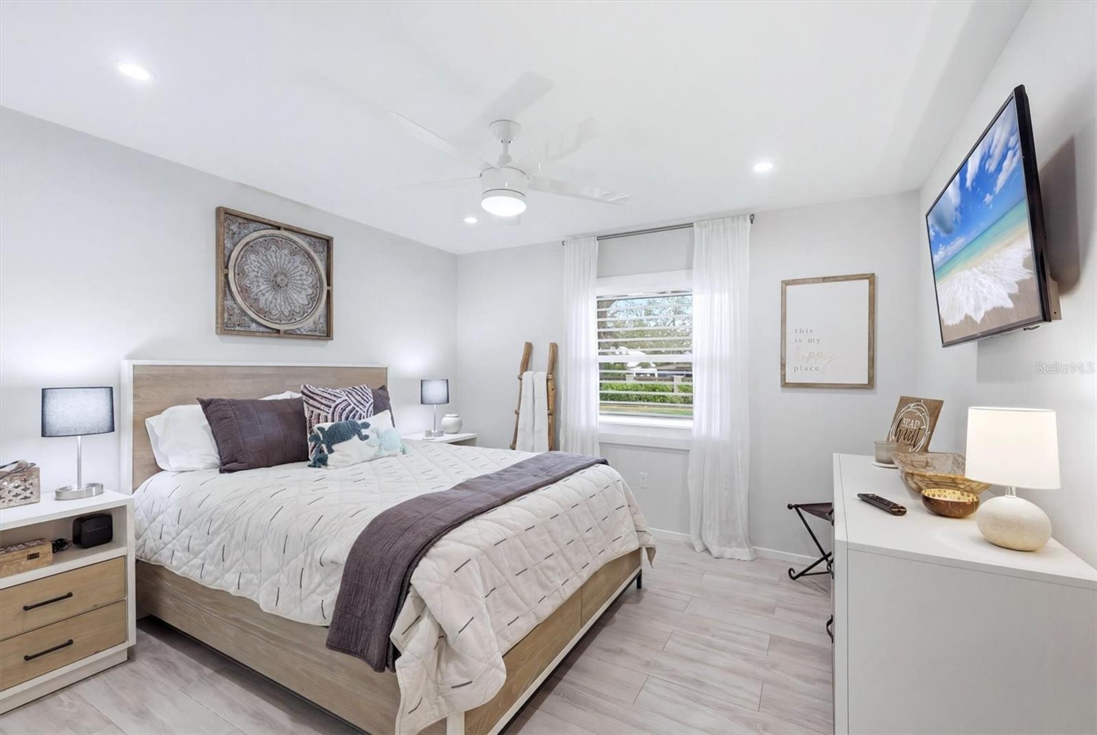 3694 GLEN OAKS MANOR DR, SARASOTA, FL, 34232
