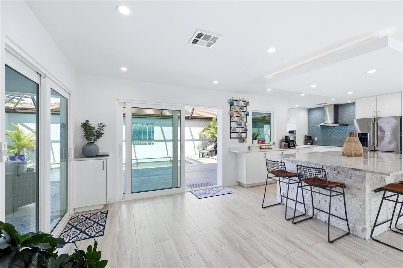 3694 GLEN OAKS MANOR DR, SARASOTA, FL, 34232