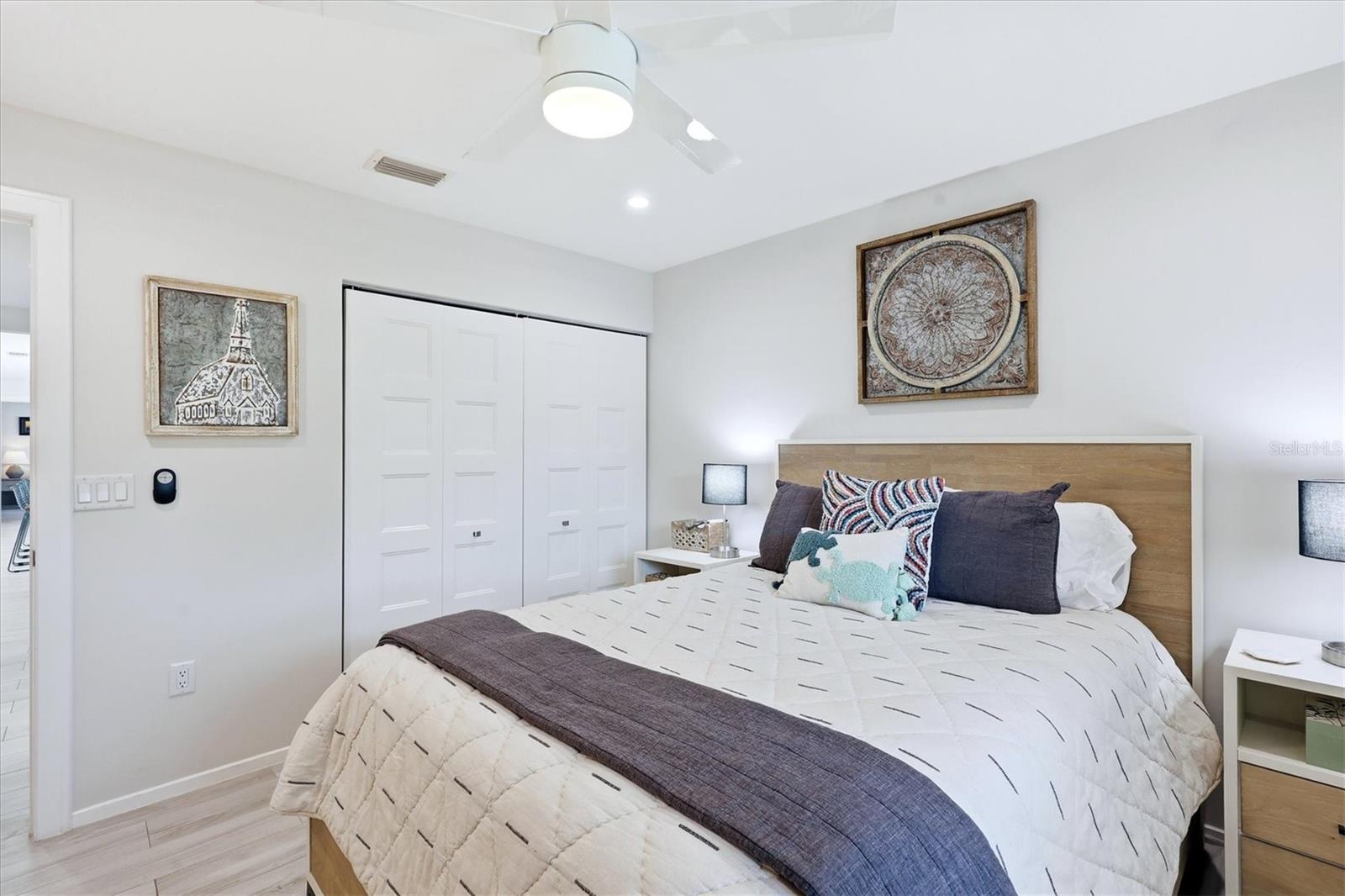 3694 GLEN OAKS MANOR DR, SARASOTA, FL, 34232