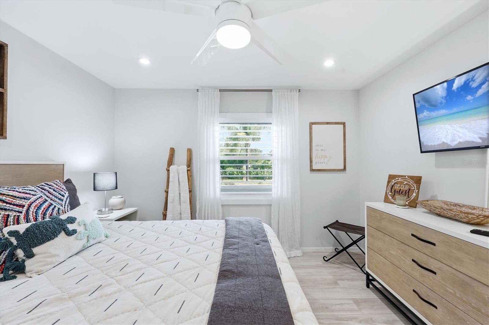 3694 GLEN OAKS MANOR DR, SARASOTA, FL, 34232