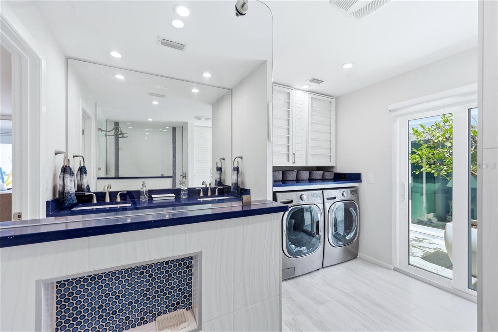 3694 GLEN OAKS MANOR DR, SARASOTA, FL, 34232