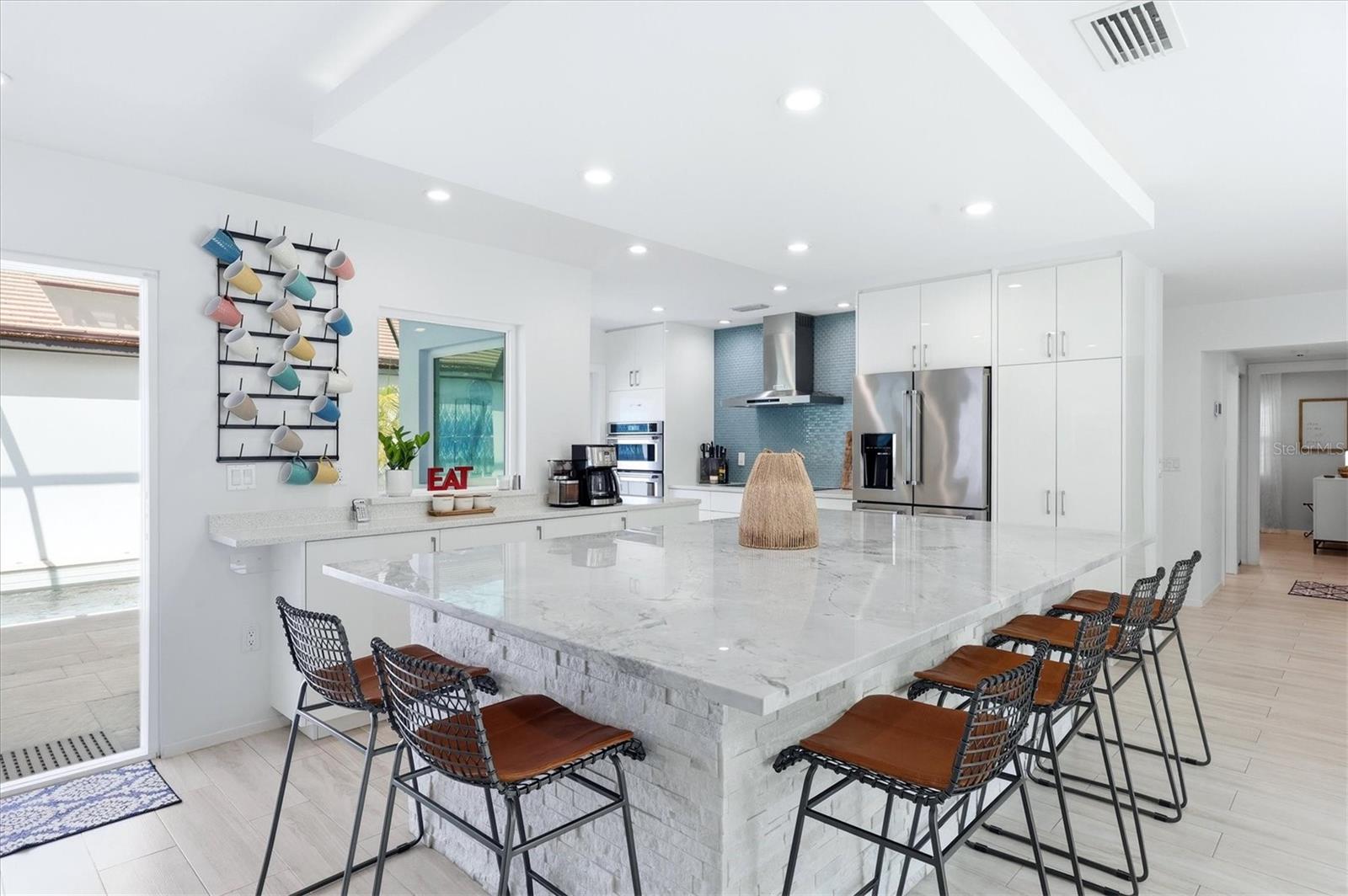 3694 GLEN OAKS MANOR DR, SARASOTA, FL, 34232
