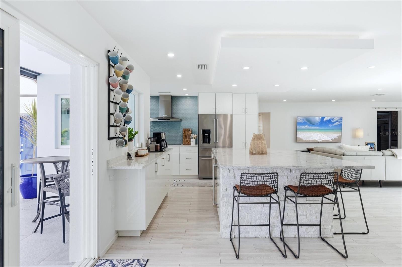 3694 GLEN OAKS MANOR DR, SARASOTA, FL, 34232