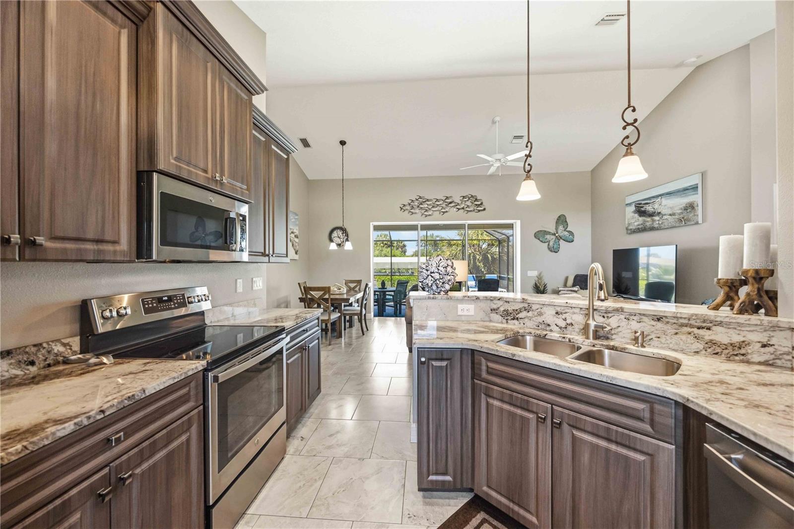 18042 PETOSKEY CIR, PORT CHARLOTTE, FL, 33948