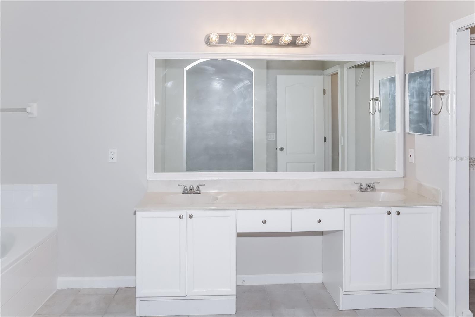 2544 MEADOW OAKS LOOP, CLERMONT, FL, 34714
