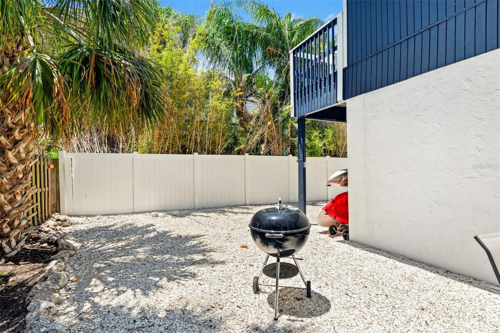 8106 GULF DR, HOLMES BEACH, FL, 34217