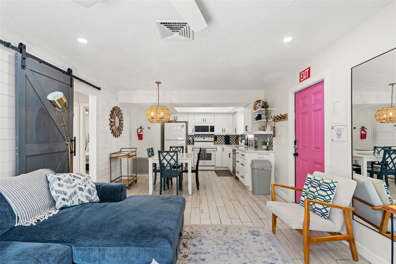 8106 GULF DR, HOLMES BEACH, FL, 34217