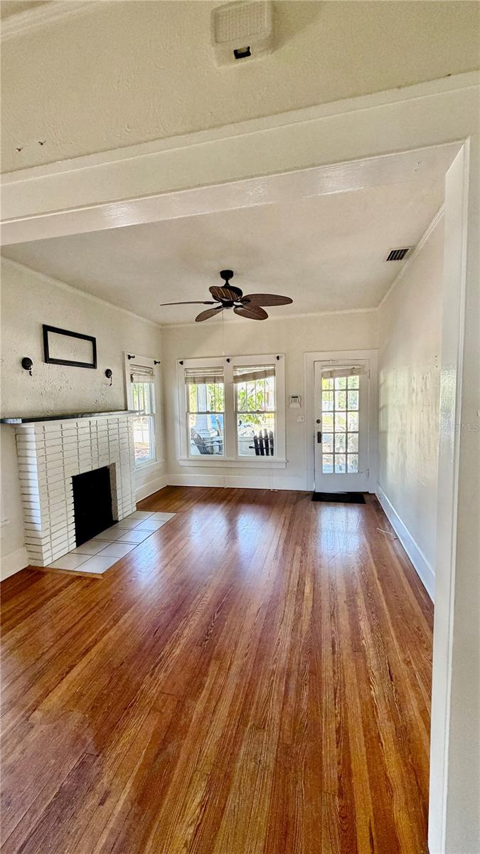 640 9TH AVE N, ST PETERSBURG, FL, 33701