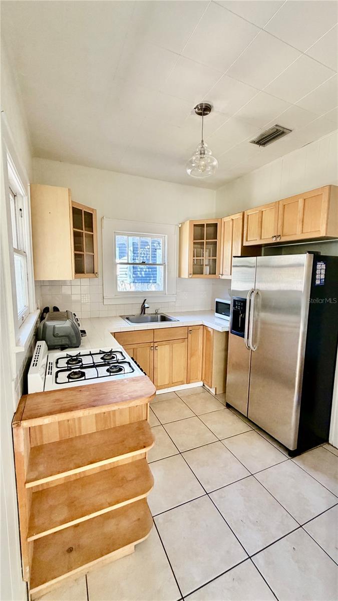 640 9TH AVE N, ST PETERSBURG, FL, 33701