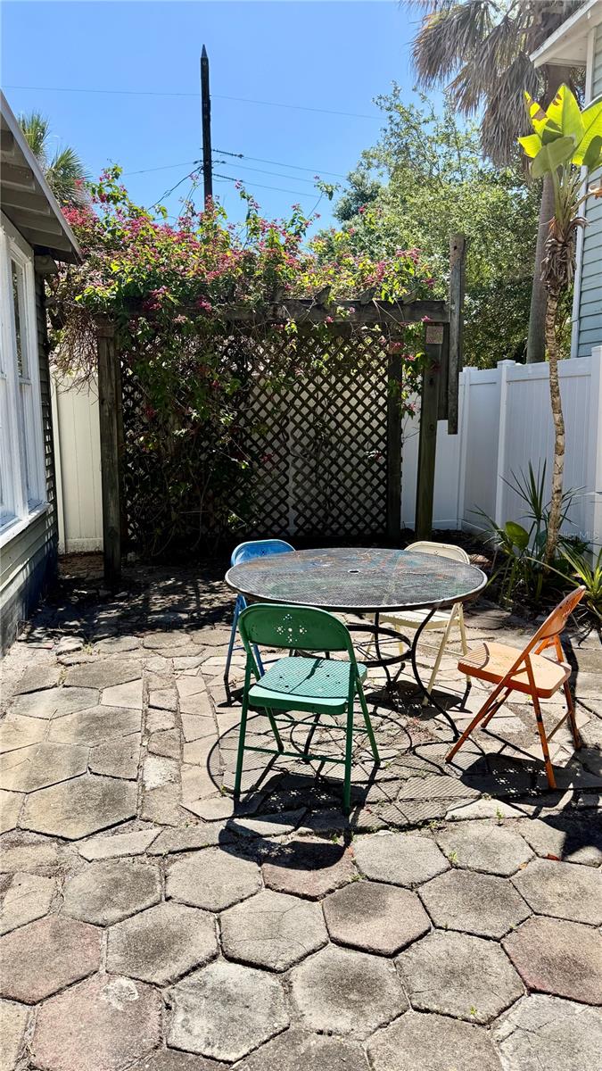 640 9TH AVE N, ST PETERSBURG, FL, 33701