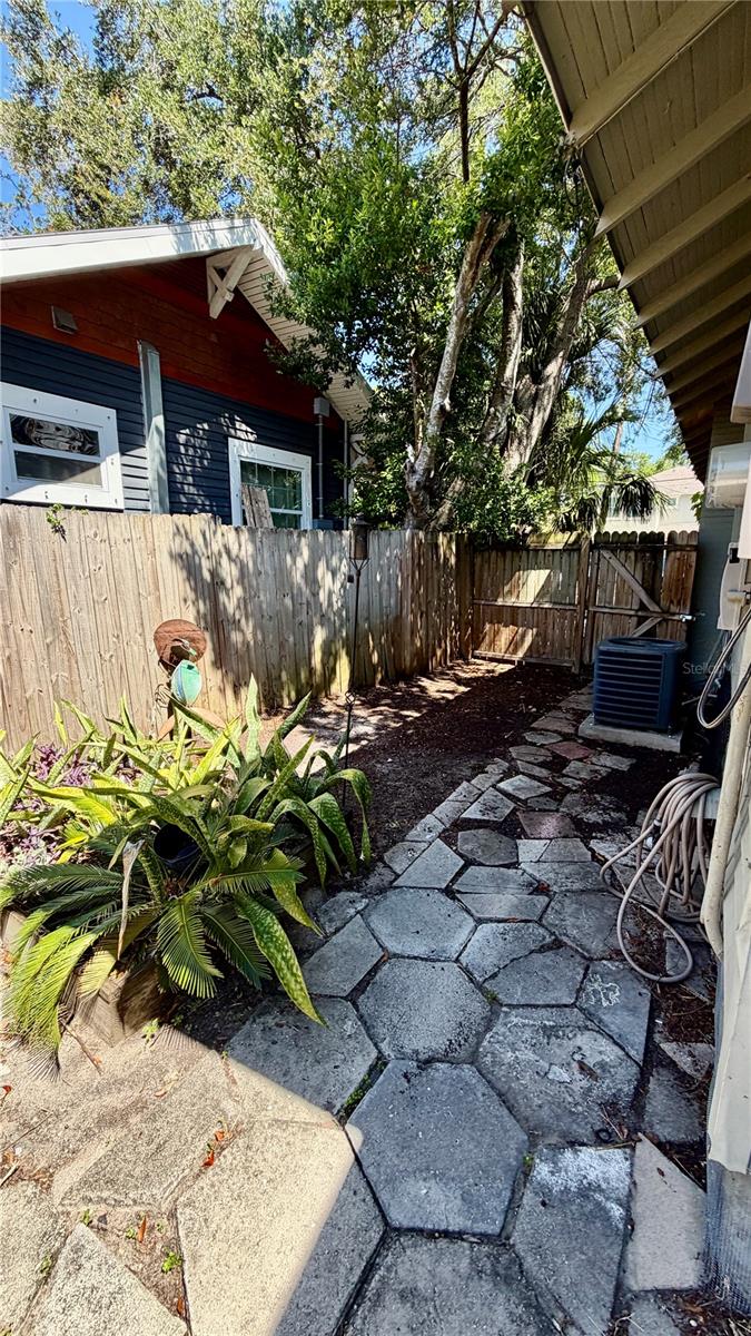 640 9TH AVE N, ST PETERSBURG, FL, 33701