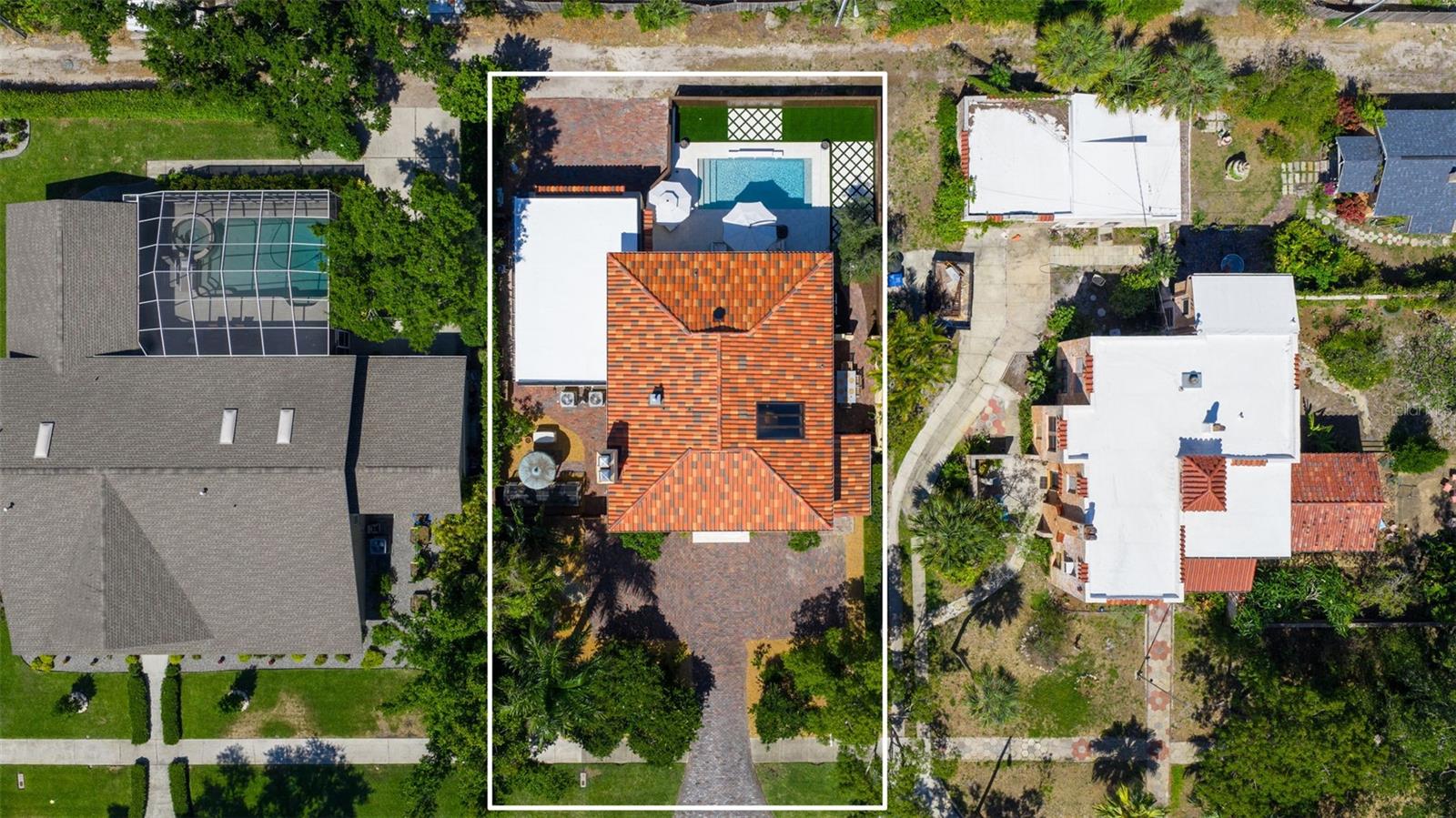 1101 JUNGLE AVE N, ST PETERSBURG, FL, 33710