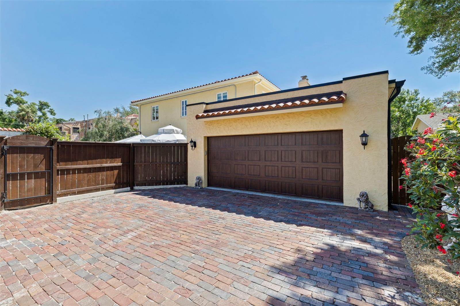 1101 JUNGLE AVE N, ST PETERSBURG, FL, 33710