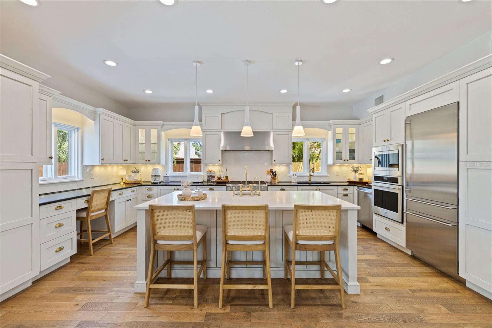 1101 JUNGLE AVE N, ST PETERSBURG, FL, 33710