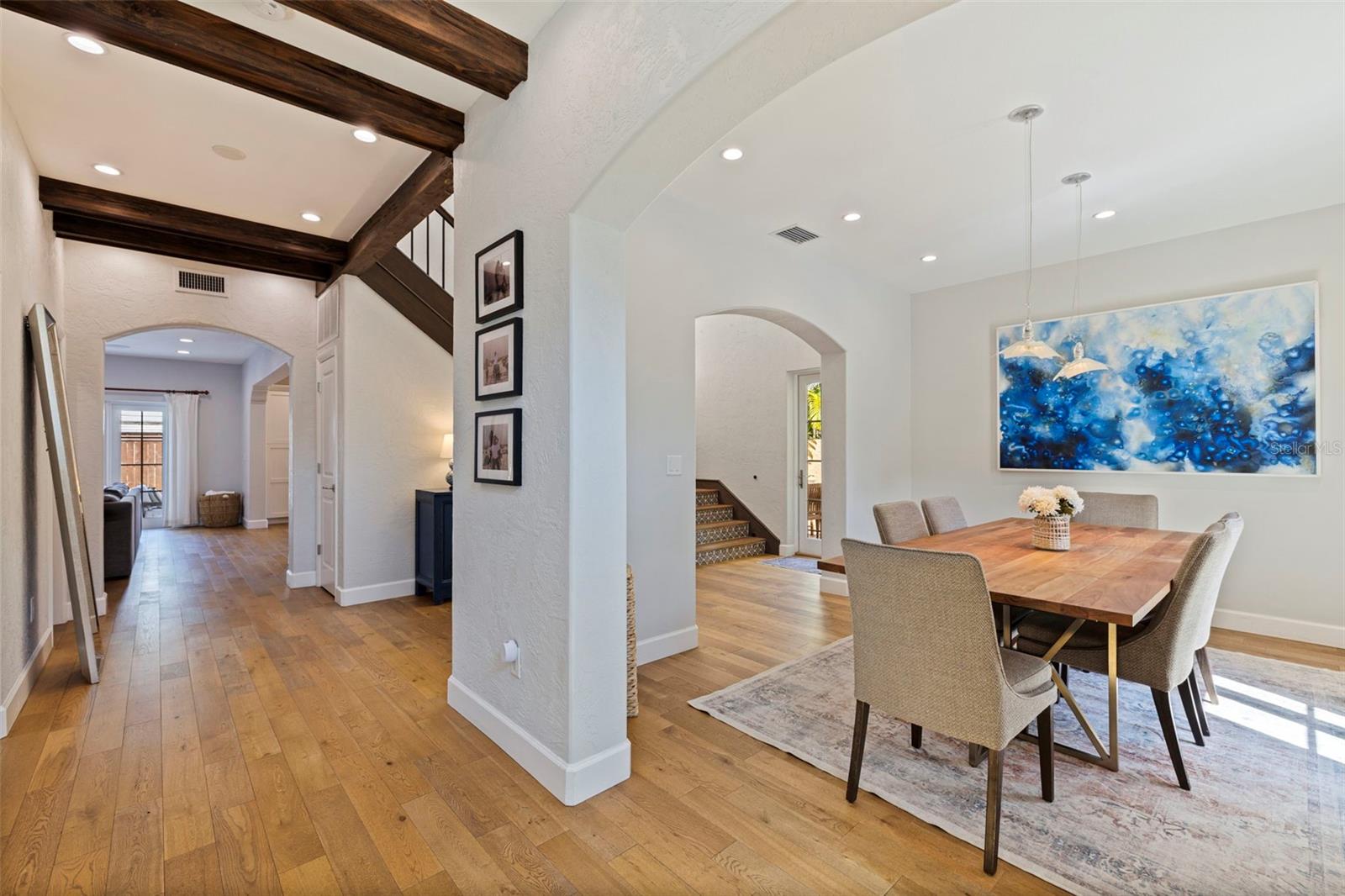 1101 JUNGLE AVE N, ST PETERSBURG, FL, 33710