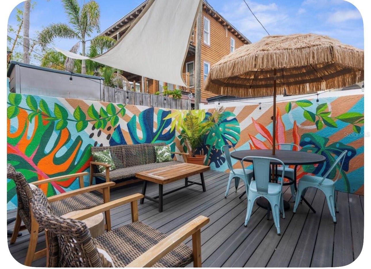 106 E BAY DR, TREASURE ISLAND, FL, 33706