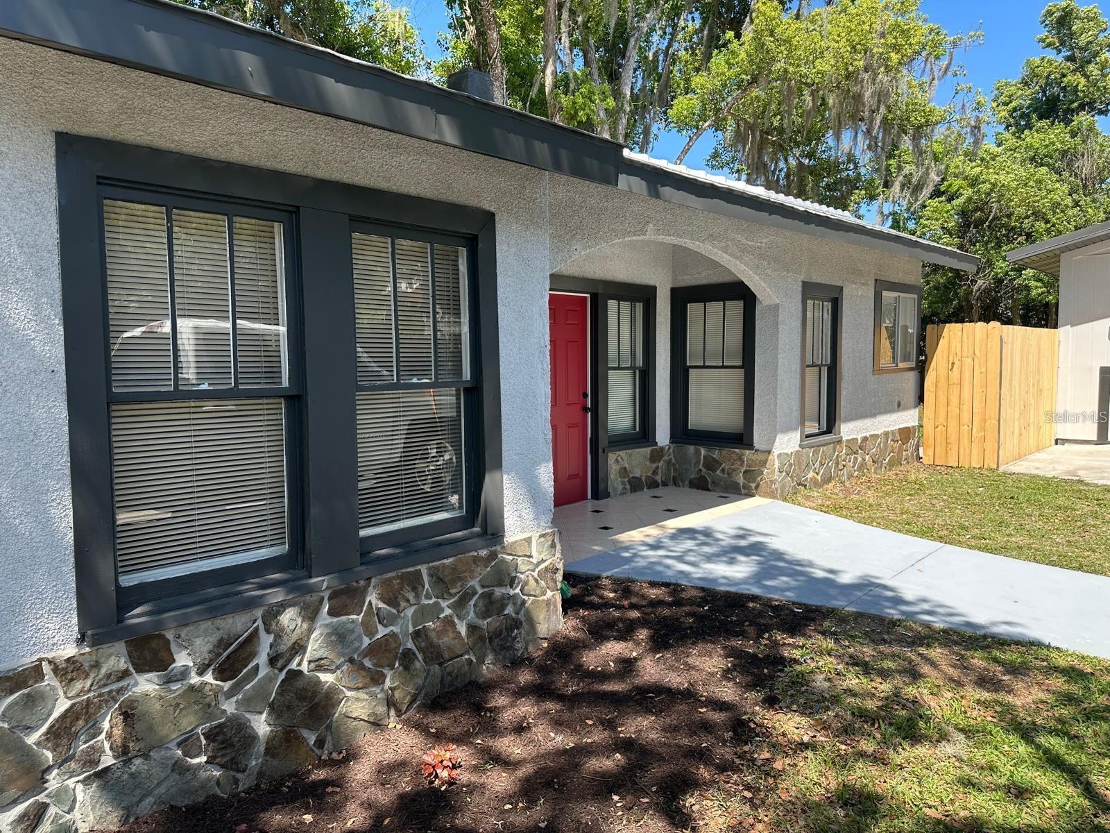 221 N JULIA AVE, DELAND, FL, 32720