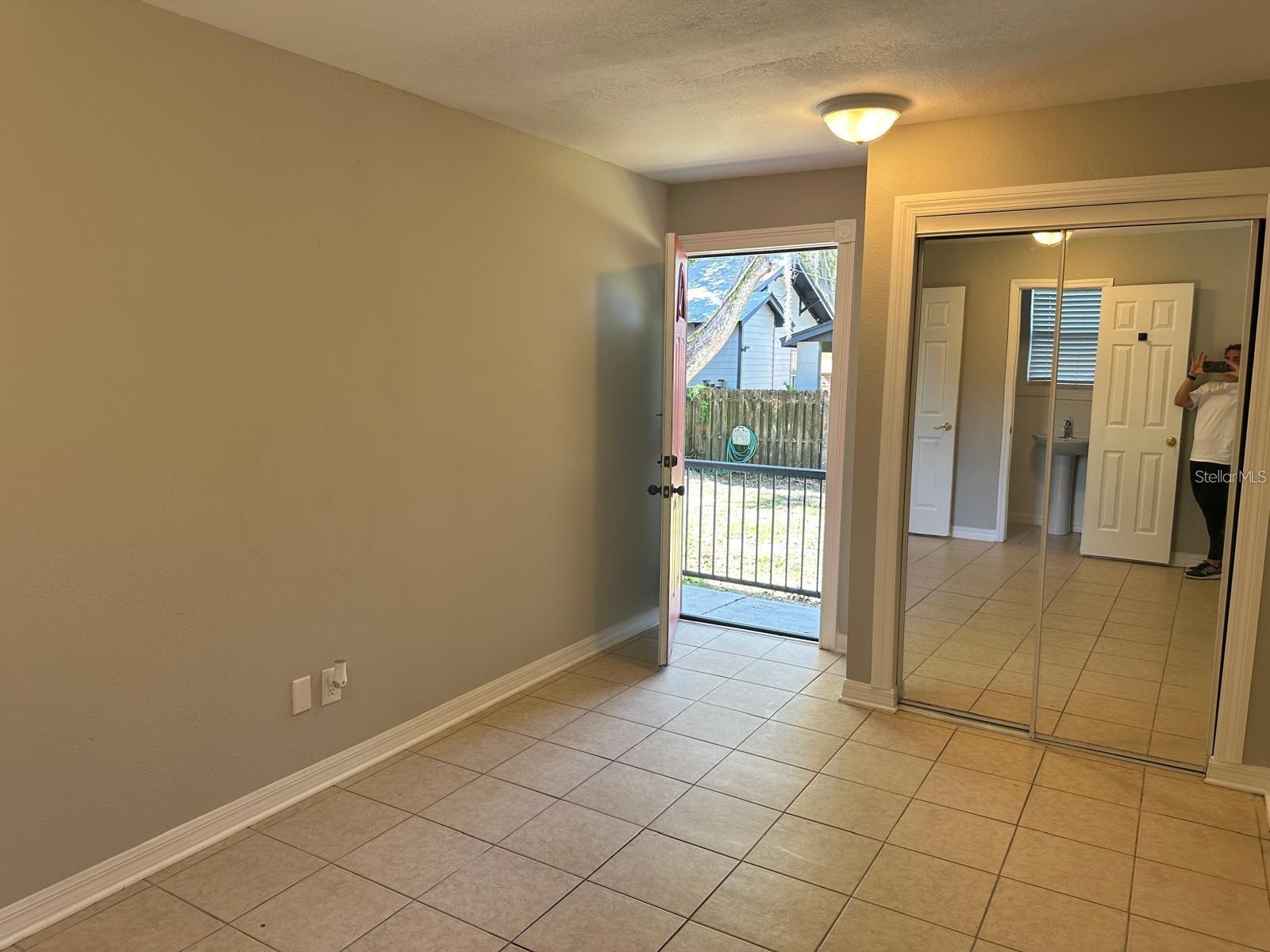 221 N JULIA AVE, DELAND, FL, 32720