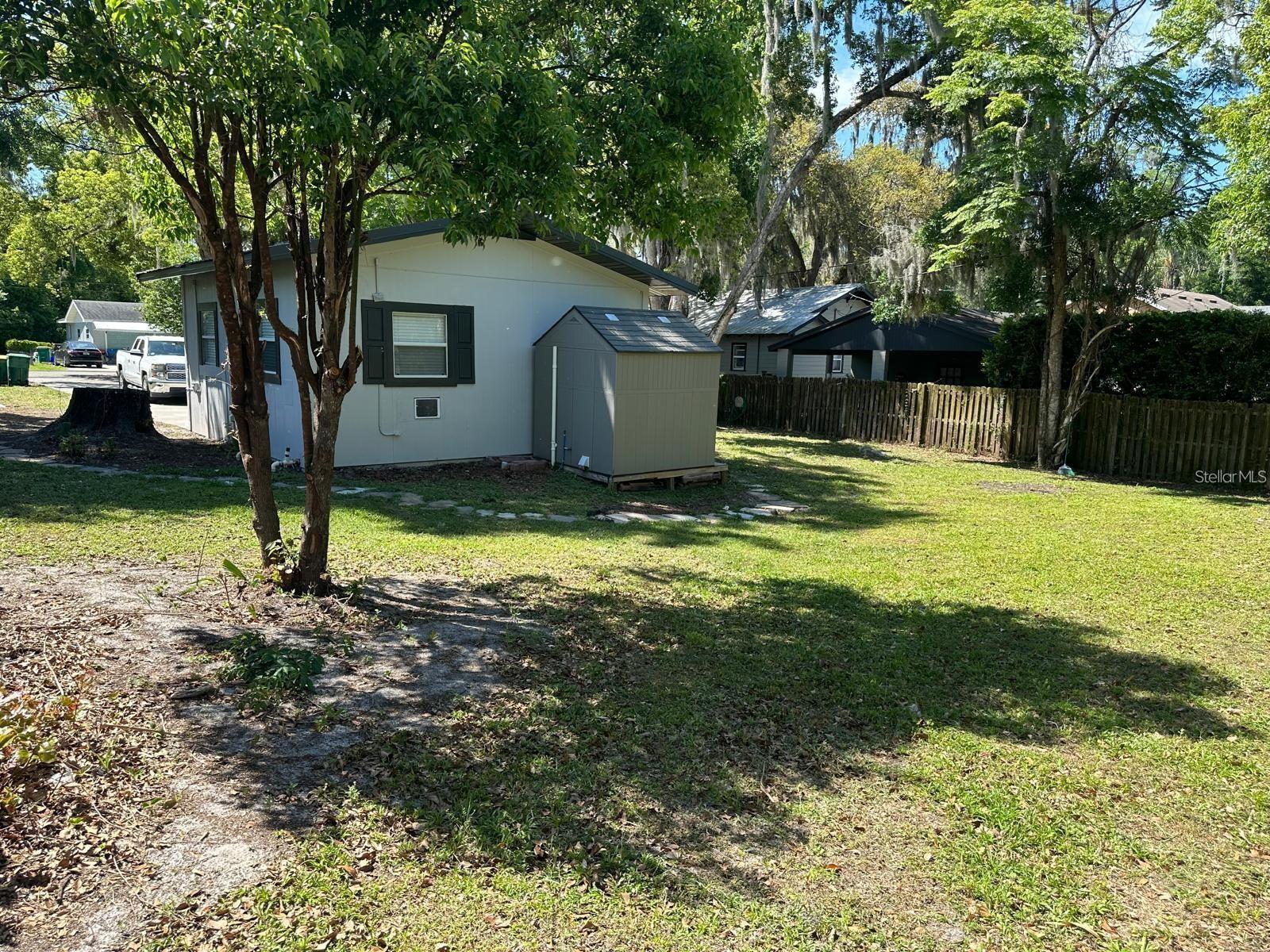 221 N JULIA AVE, DELAND, FL, 32720
