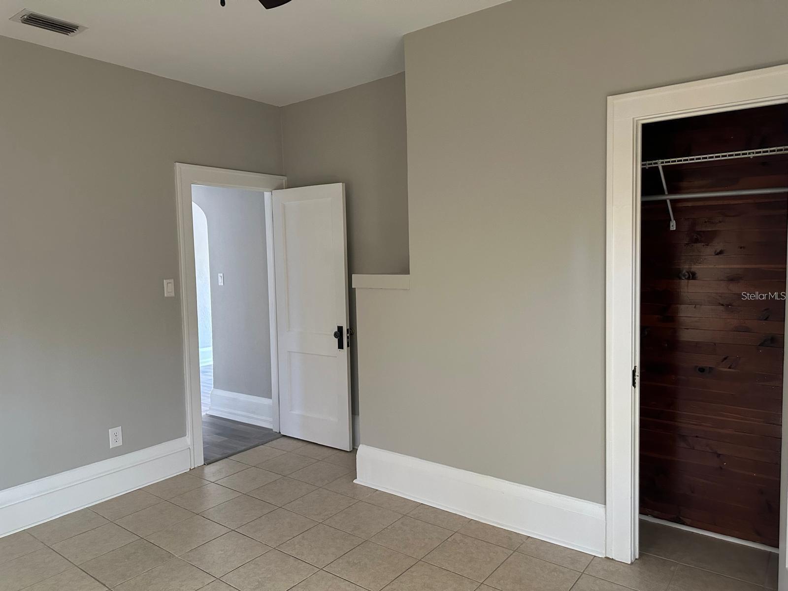 221 N JULIA AVE, DELAND, FL, 32720