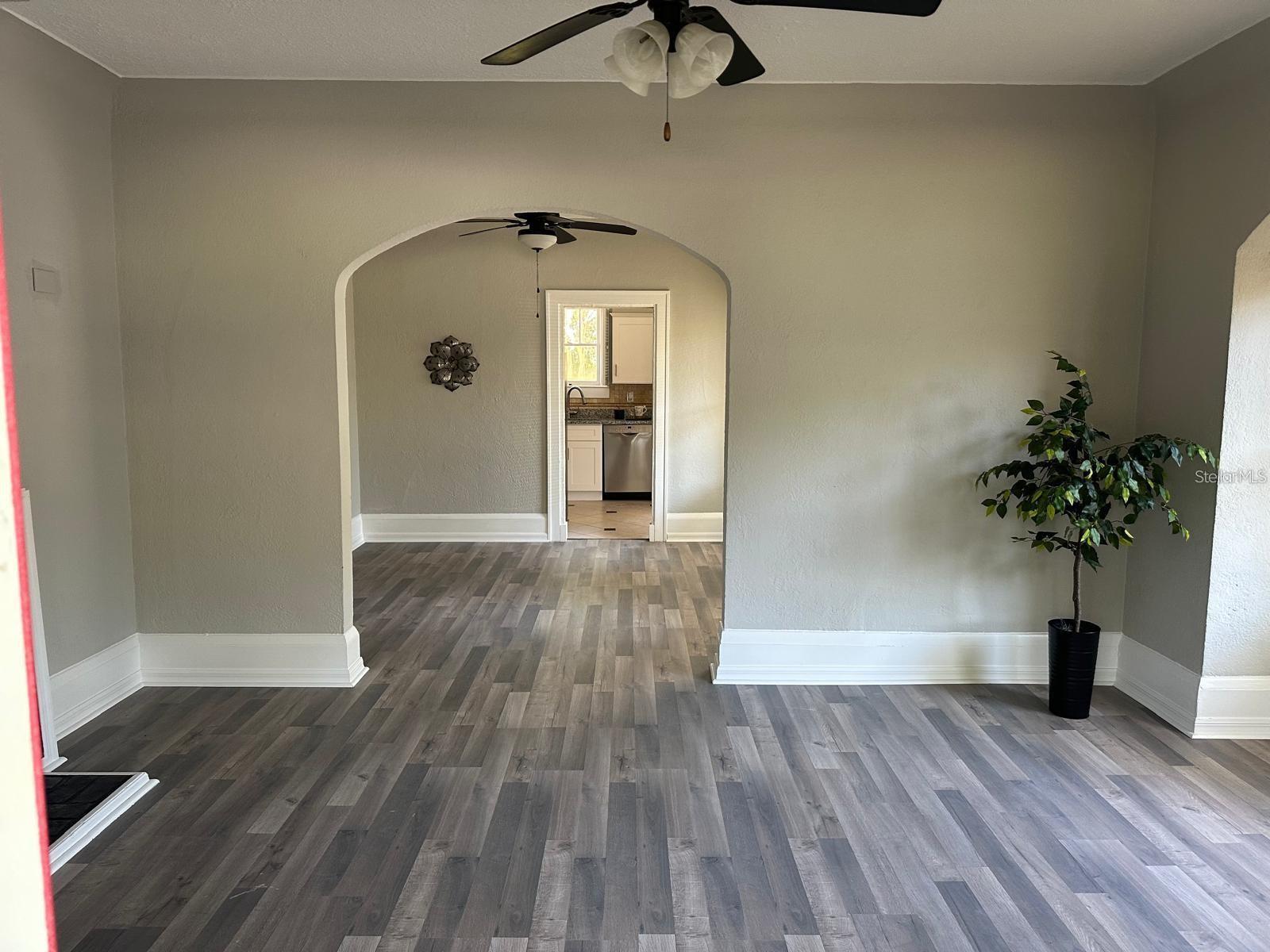 221 N JULIA AVE, DELAND, FL, 32720