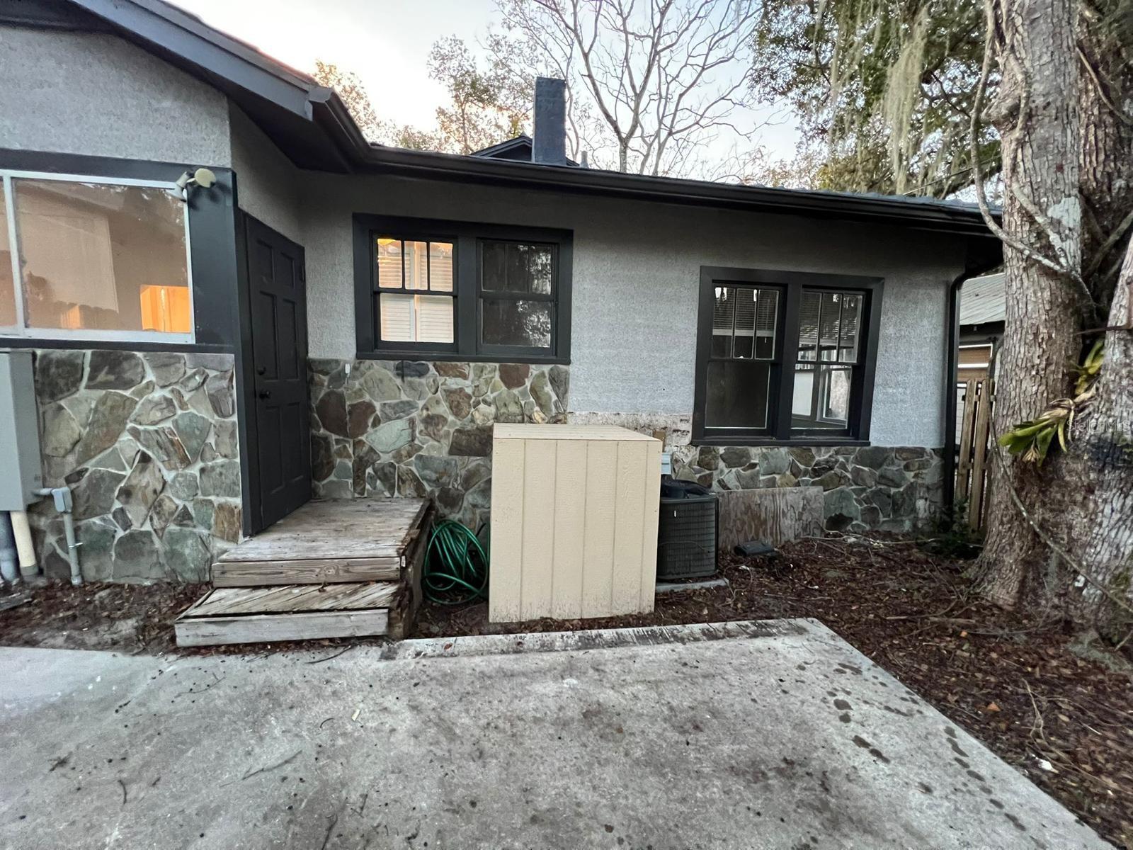 221 N JULIA AVE, DELAND, FL, 32720