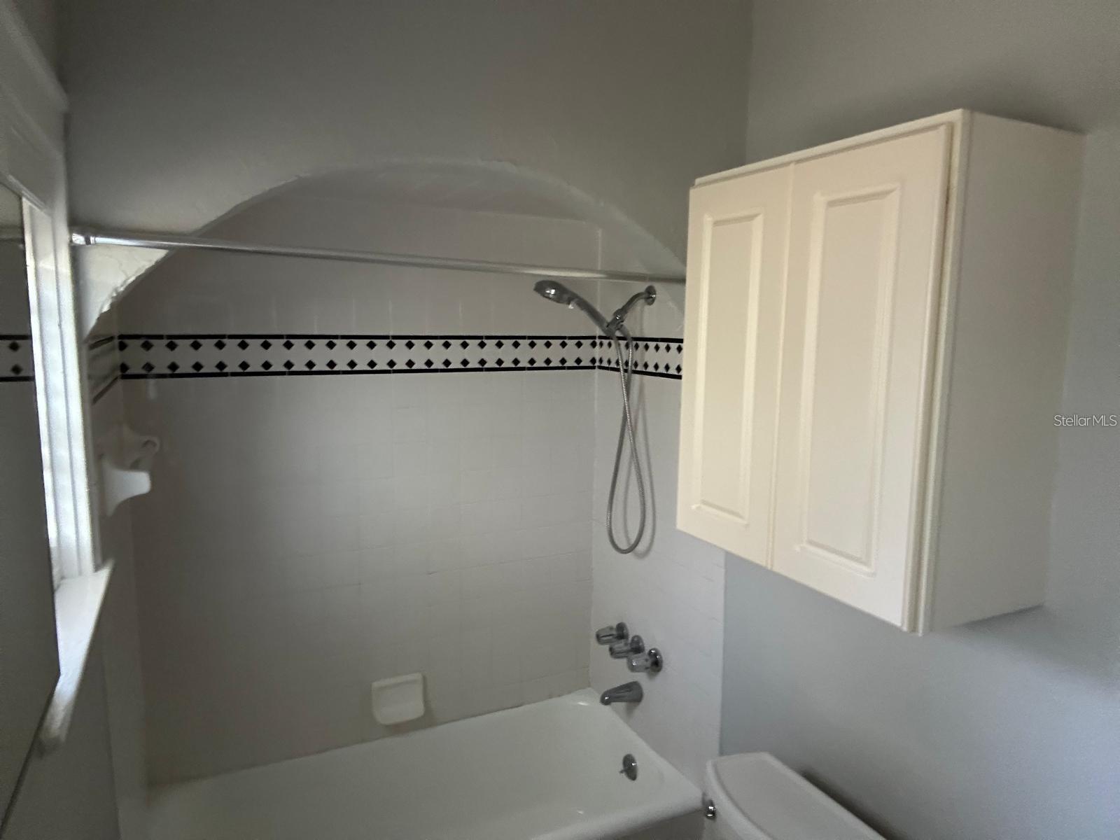 221 N JULIA AVE, DELAND, FL, 32720
