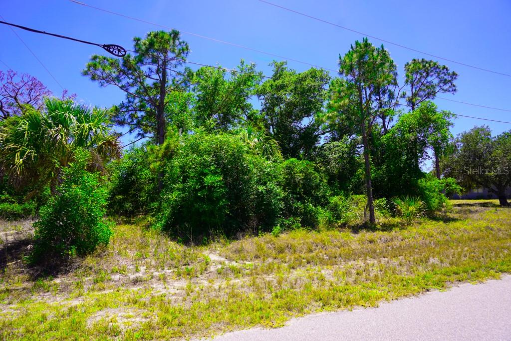 15531 FACTORY AVE, PORT CHARLOTTE, FL, 33953