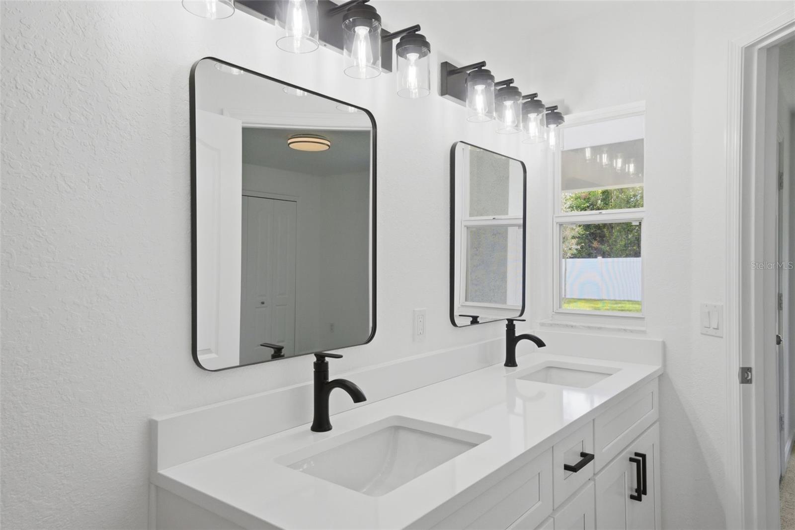 28 PINE CROFT LN, PALM COAST, FL, 32164