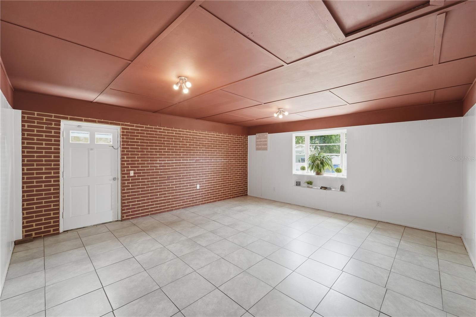 2213 VILLANO AVE, ORLANDO, FL, 32818