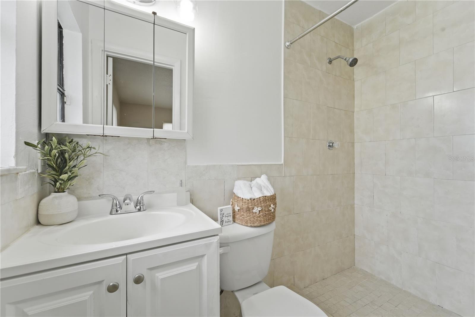 2213 VILLANO AVE, ORLANDO, FL, 32818