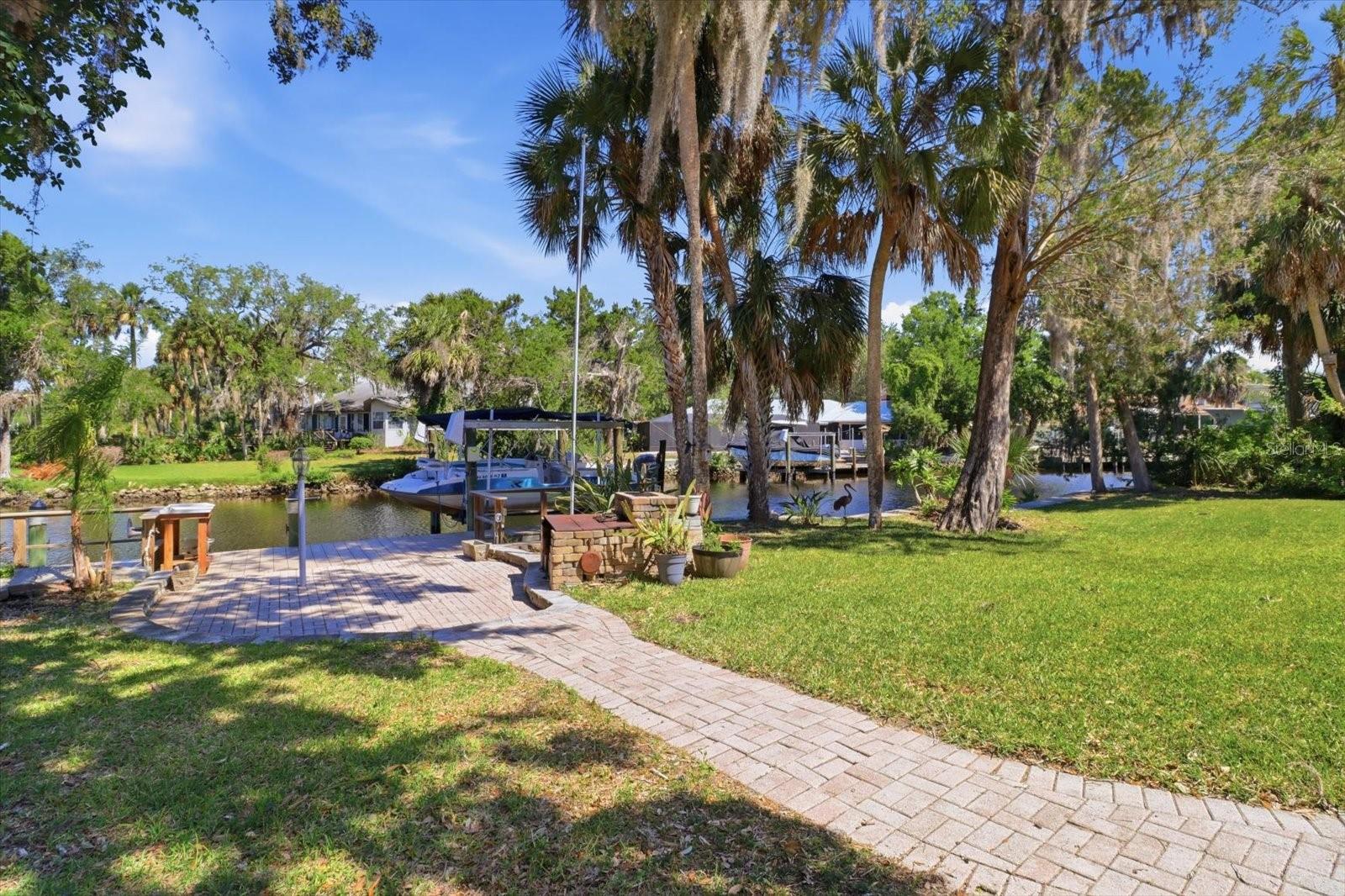 11857 W RIVERHAVEN DR, HOMOSASSA, FL, 34448