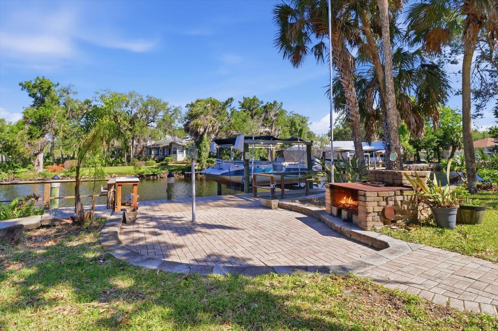 11857 W RIVERHAVEN DR, HOMOSASSA, FL, 34448