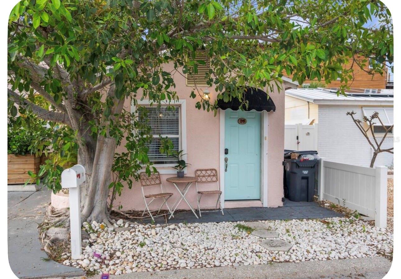 106 E BAY DR, TREASURE ISLAND, FL, 33706