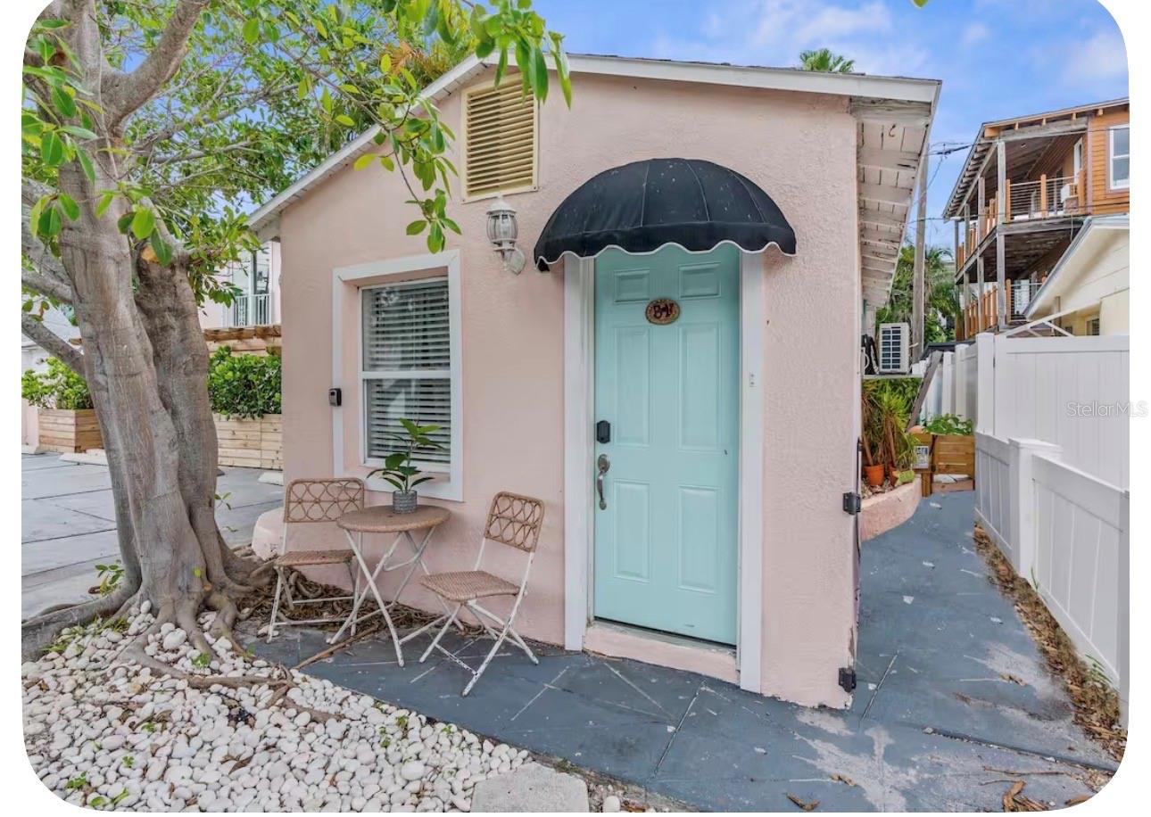 106 E BAY DR, TREASURE ISLAND, FL, 33706