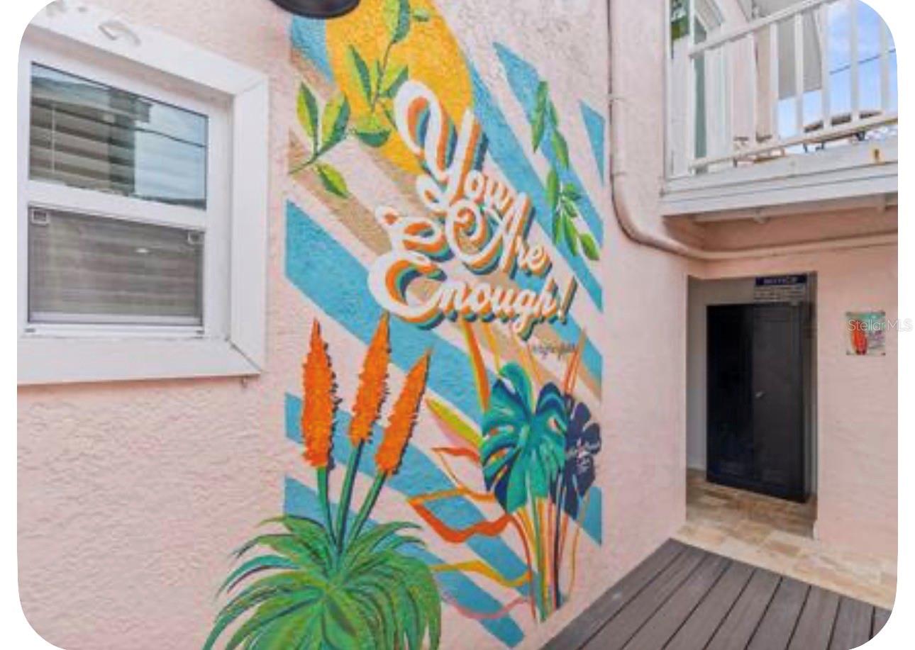 106 E BAY DR, TREASURE ISLAND, FL, 33706