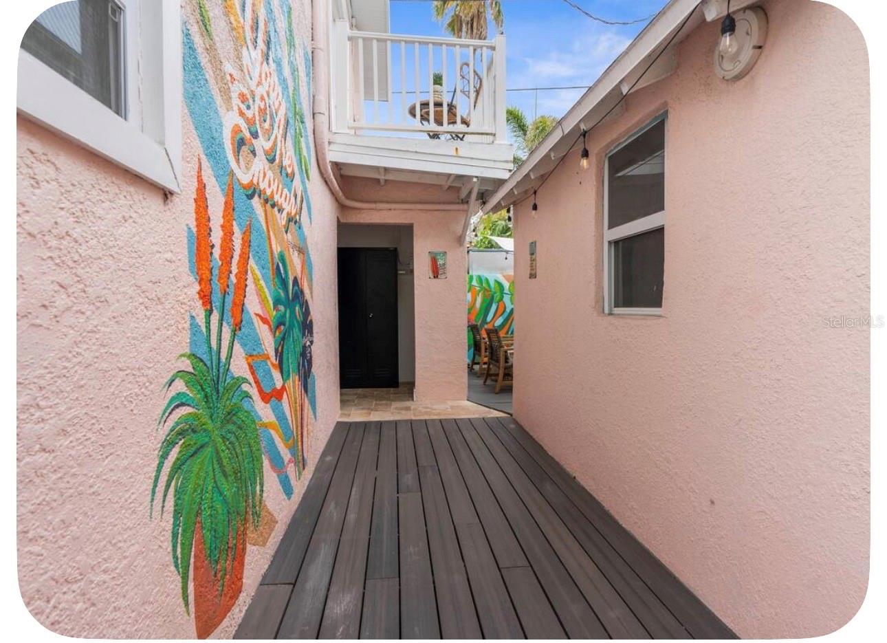 106 E BAY DR, TREASURE ISLAND, FL, 33706