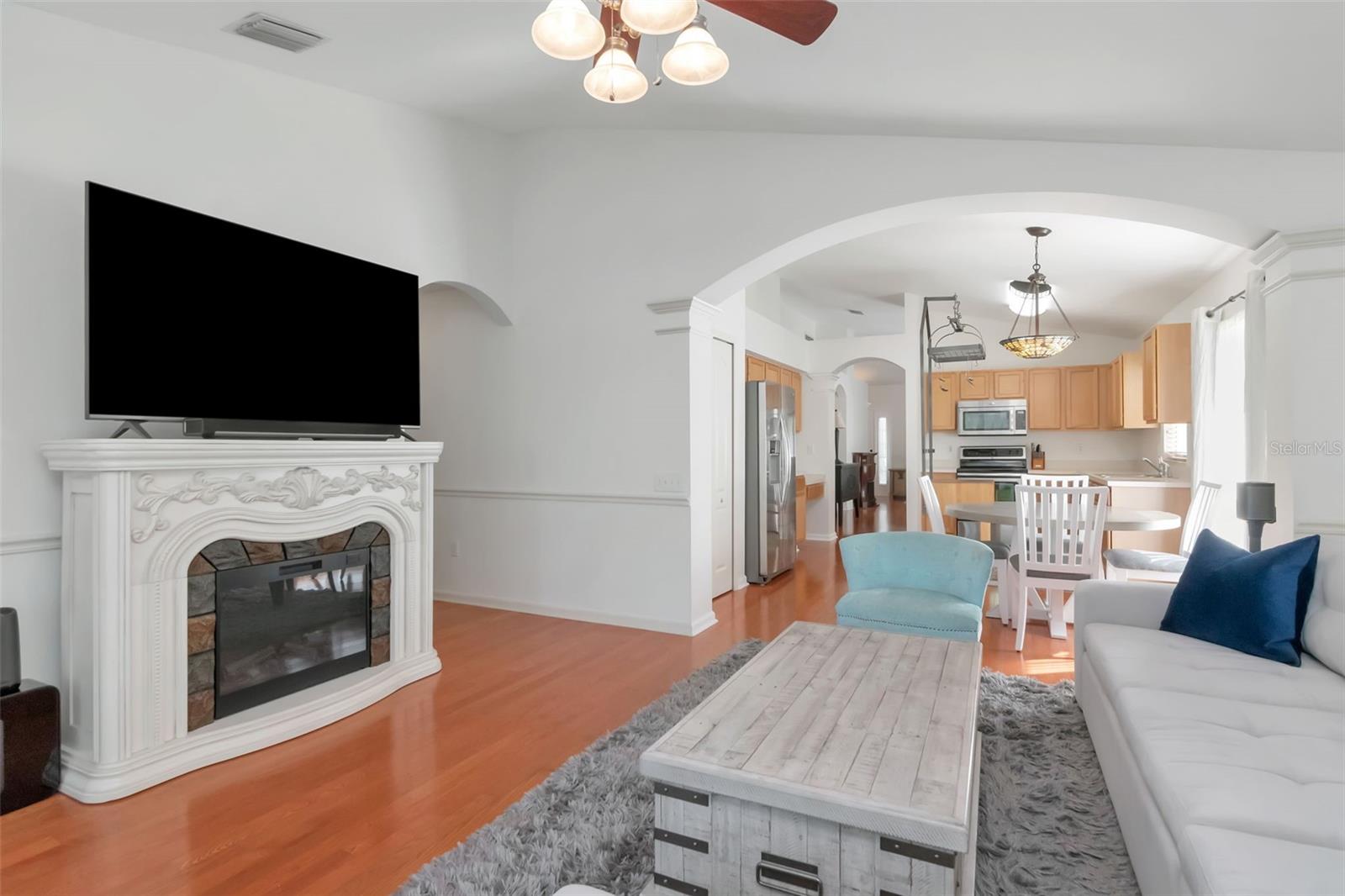25944 WINNING COLORS WAY, WESLEY CHAPEL, FL, 33544