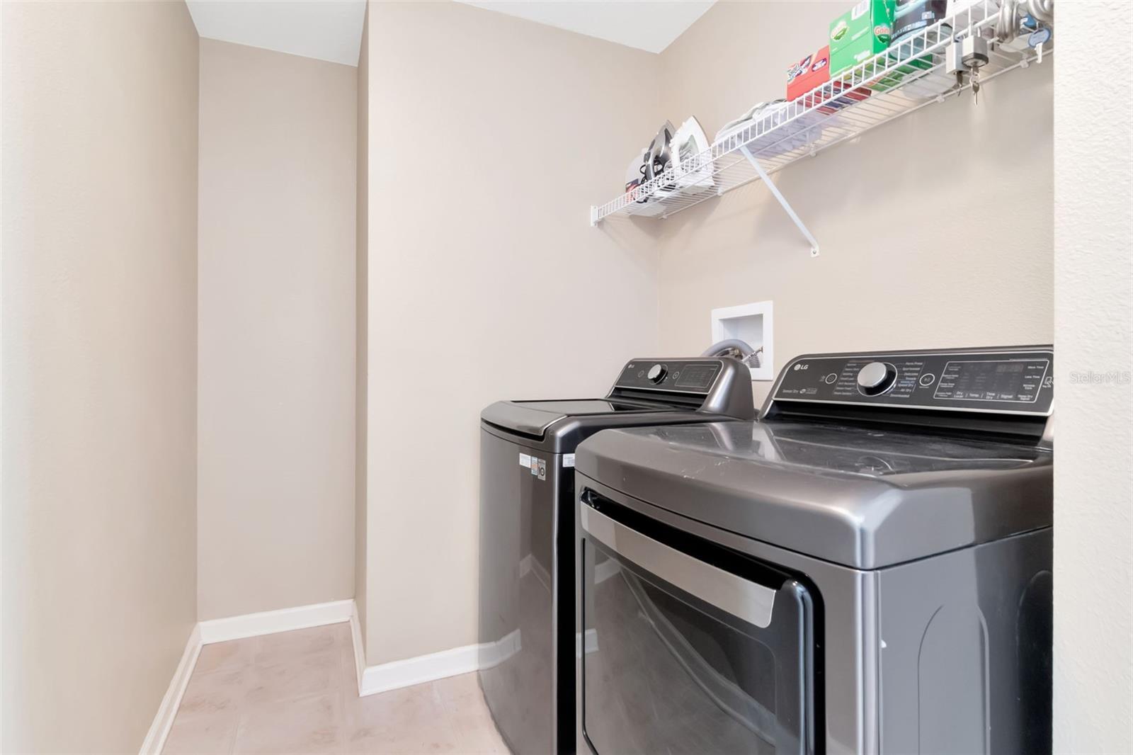 25944 WINNING COLORS WAY, WESLEY CHAPEL, FL, 33544