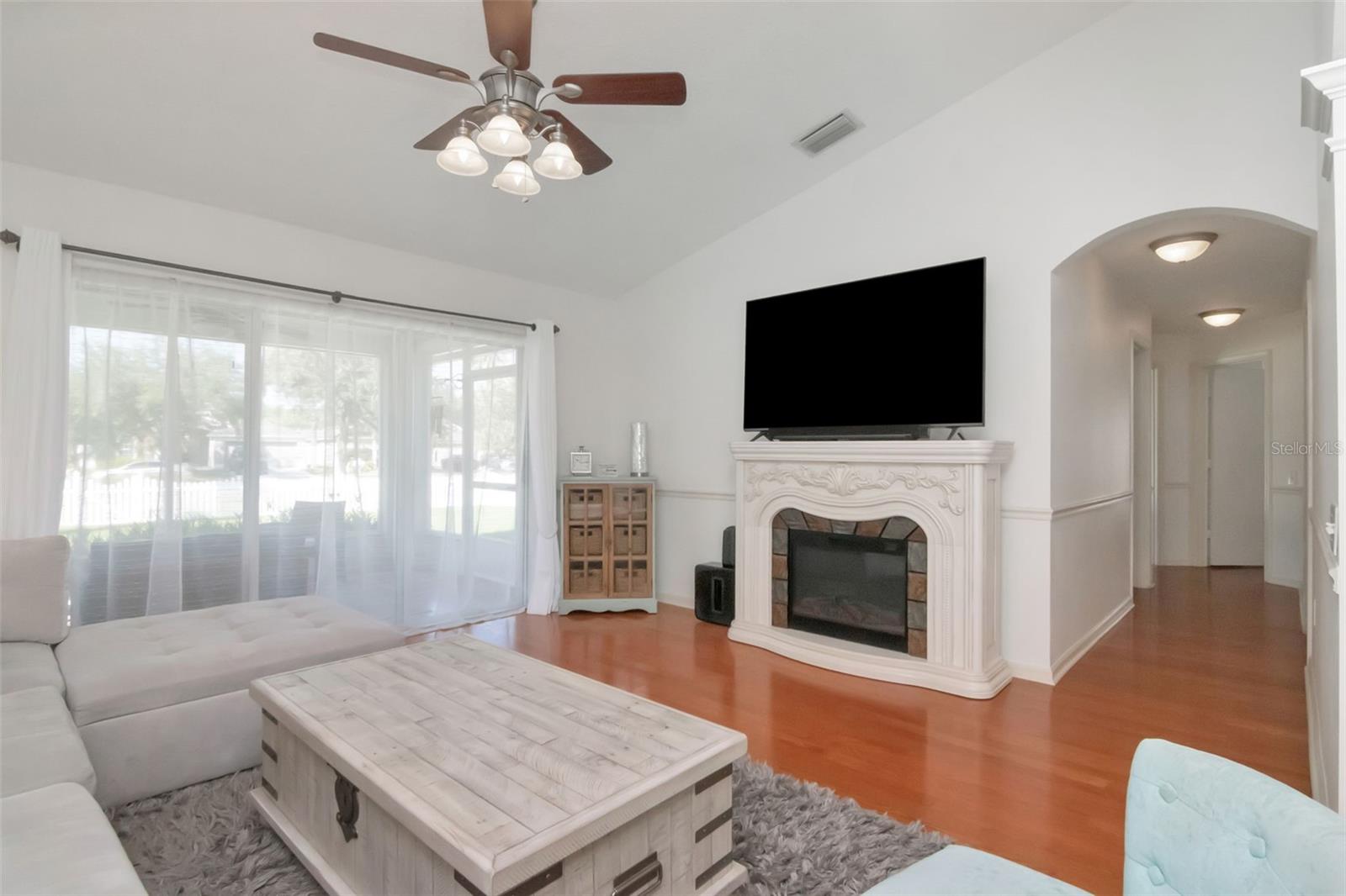 25944 WINNING COLORS WAY, WESLEY CHAPEL, FL, 33544