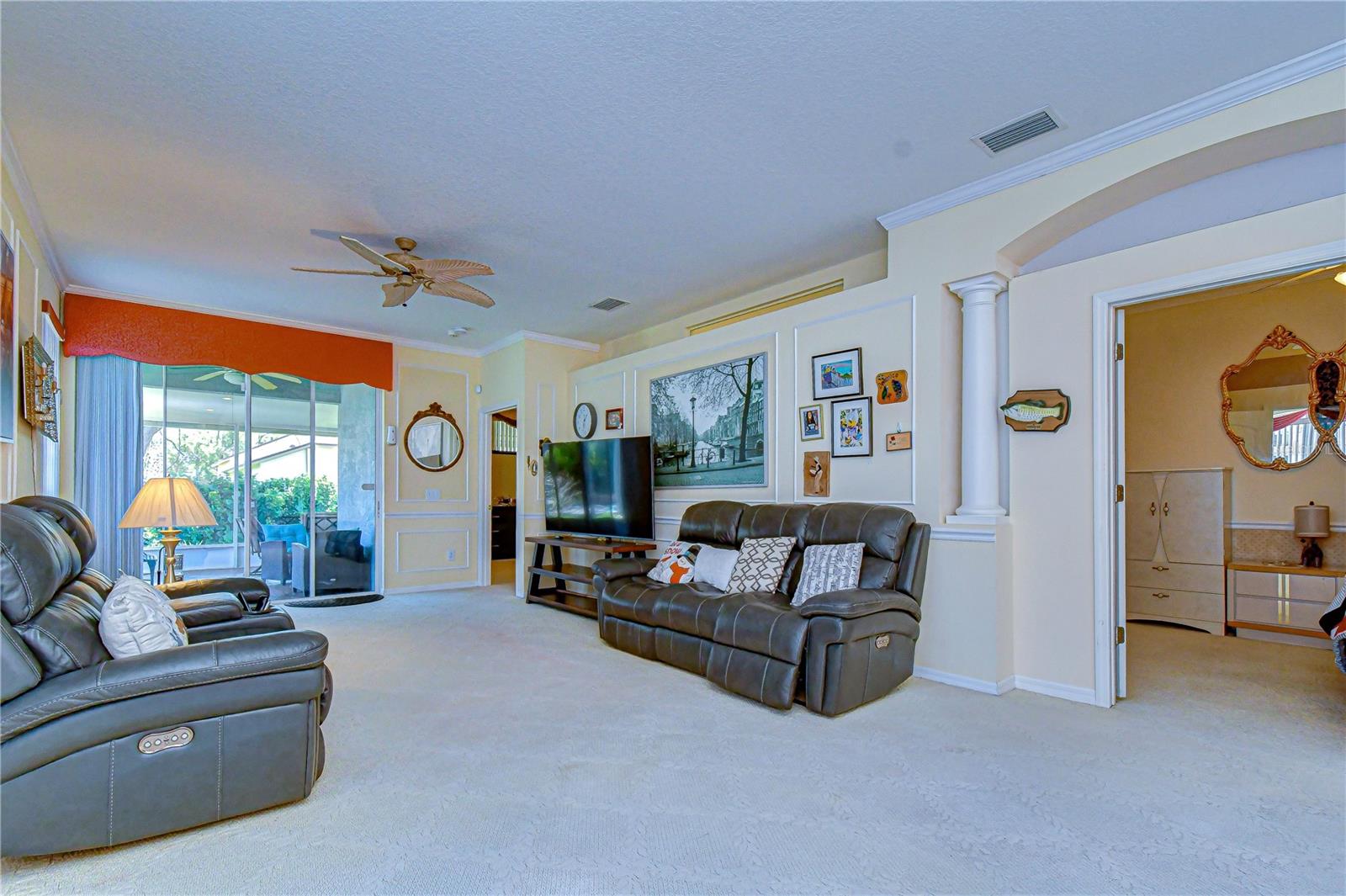 6073 SANDHILL RIDGE DR, LITHIA, FL, 33547