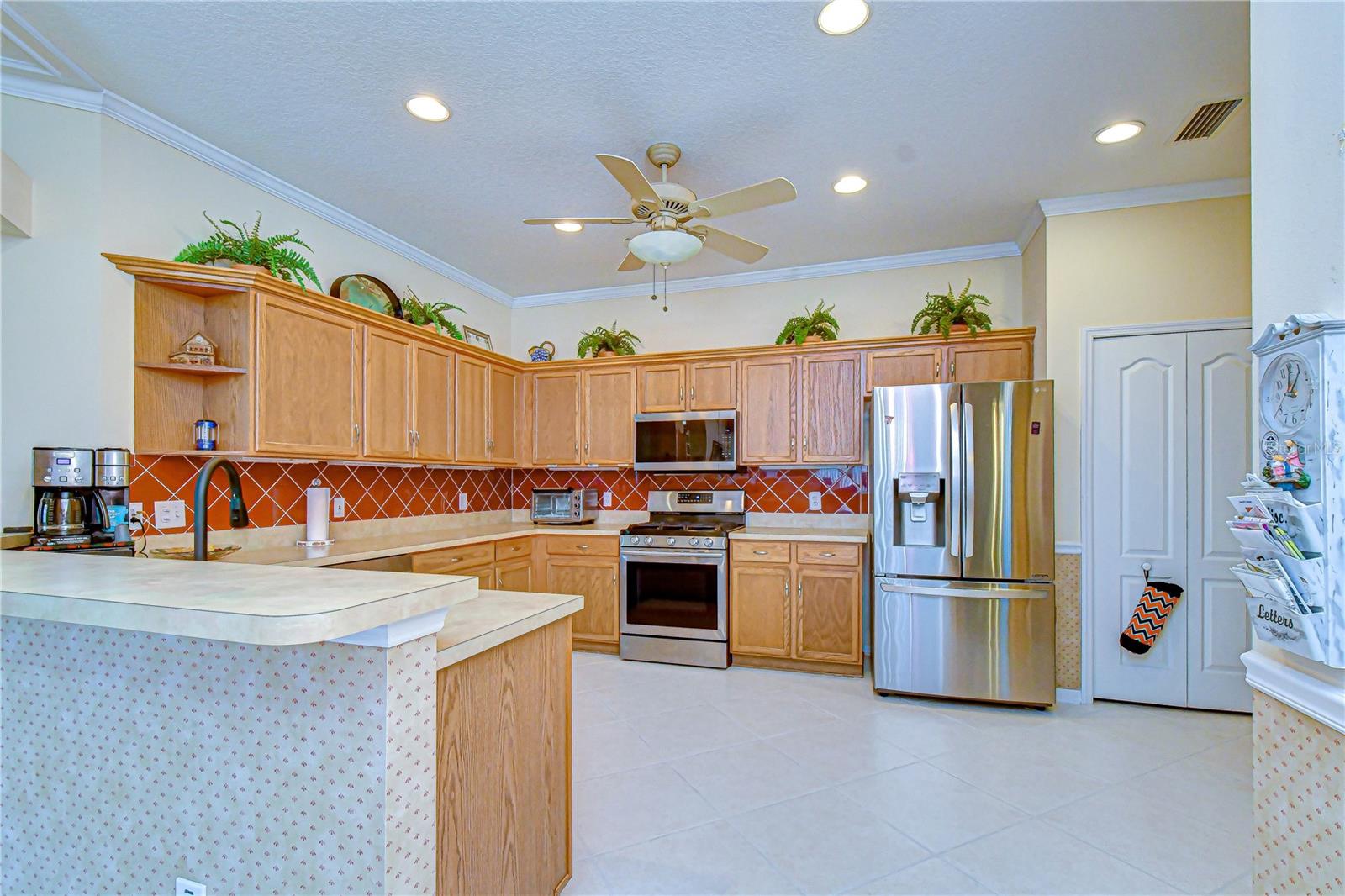 6073 SANDHILL RIDGE DR, LITHIA, FL, 33547